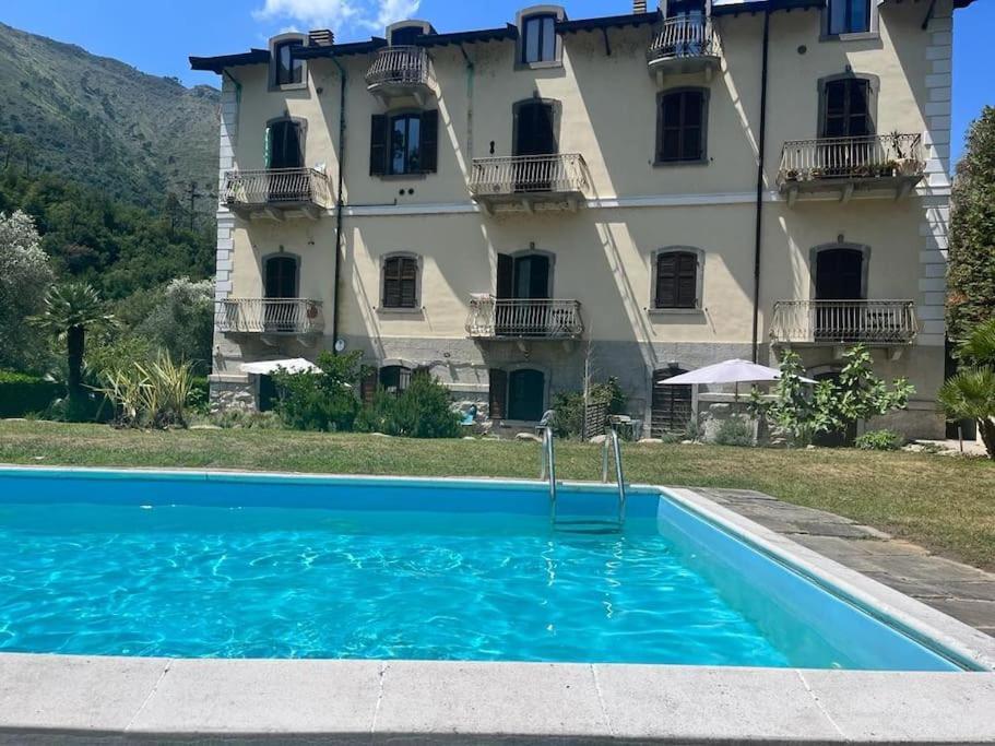 Mare E Monti A 9 Apartman Airole Kültér fotó